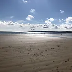 Life Of Filey - Part Of The The Bay Filey Village With Pool, Gym And Direct Access, Pub, Restaurant, Tennis And Meadows Walks * Reighton