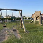 Life Of Filey - Part Of The The Bay Filey Village With Pool, Gym And Direct Access, Pub, Restaurant, Tennis And Meadows Walks