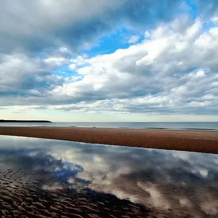 Life Of Filey - Part Of The The Bay Filey Village With Pool, Gym And Direct Access, Pub, Restaurant, Tennis And Meadows Walks *